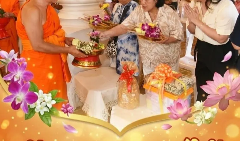 ตักบาตรดอกไม้ วันมหาปวารณาออกพรรษา วัดพระสิงห์ เชียงใหม่
